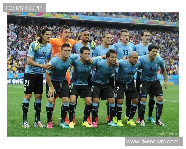 昔日足球明星的现状与生活状态揭秘，看看他们如今的风采与变化